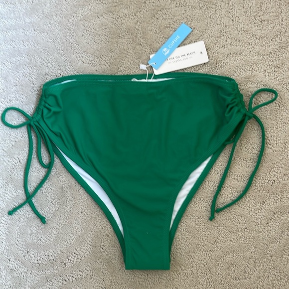 Cupshe Other - NWT Cupshe Green High Waisted Bikini Bottoms - Medium